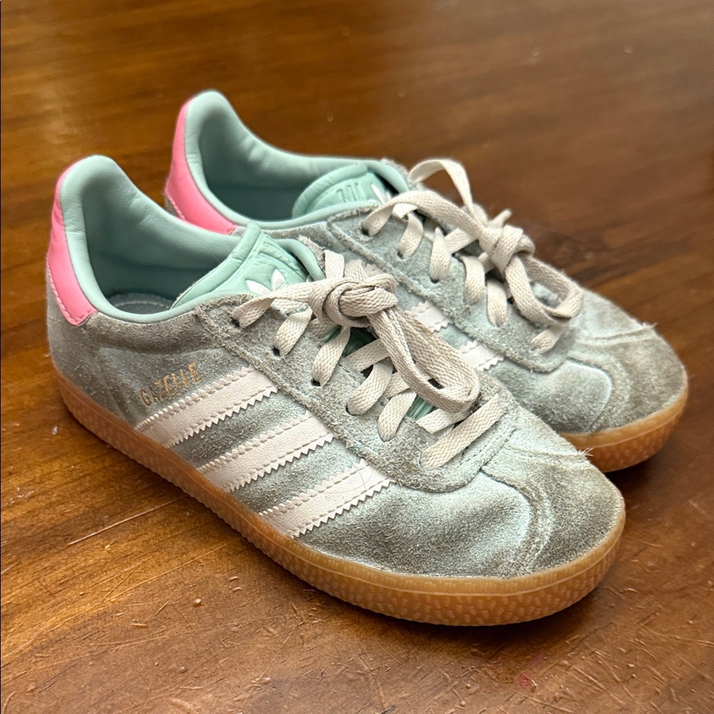 Adidas Gazelle Kids light green and pink sneakers